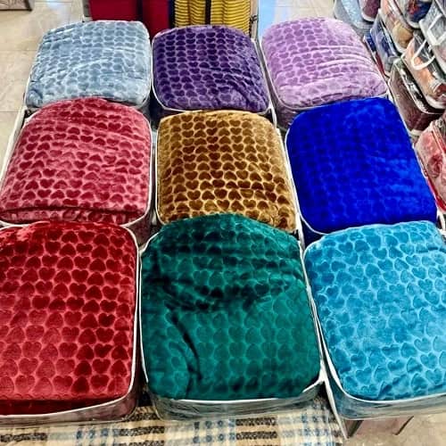تصویر 2 از پتو نگین الوان تک رنگ درجه یک و شیک